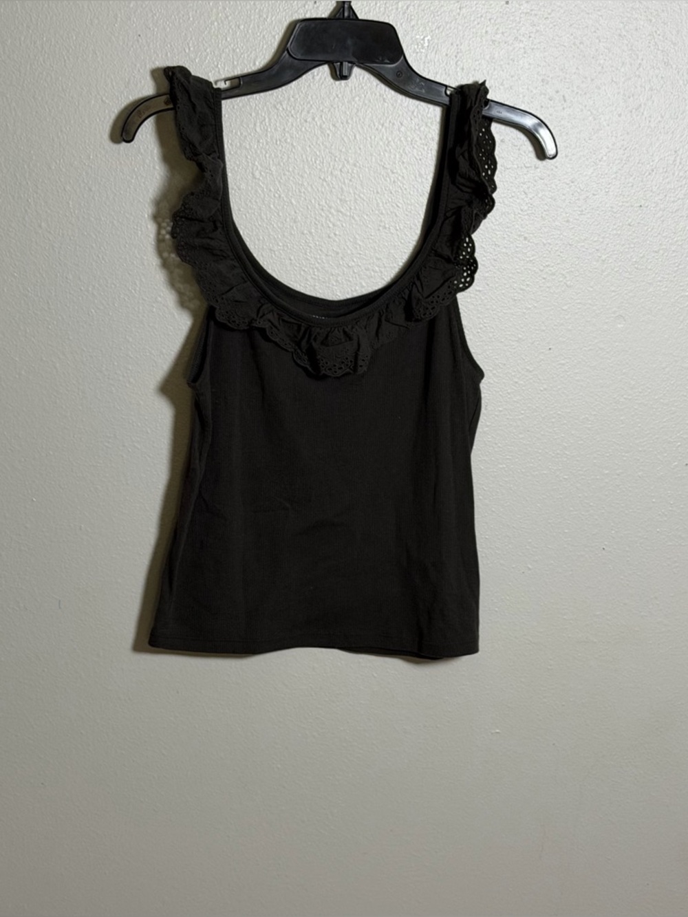 American Eagle Women’s Black/Gray Ruffle Scoop Neck Ribbed Tank Top Minimalist L